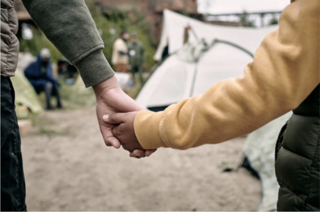 Mujeres, hombres y familias colombianas en su camino por un futuro mejor.|||