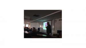 El profesor Carlos Scolari, durante su intervención.|||