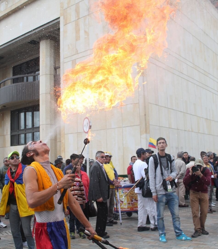 As&iacute; se vivi&oacute; la marcha por el D&iacute;a Internacional del Trabajo en Bogot&aacute;