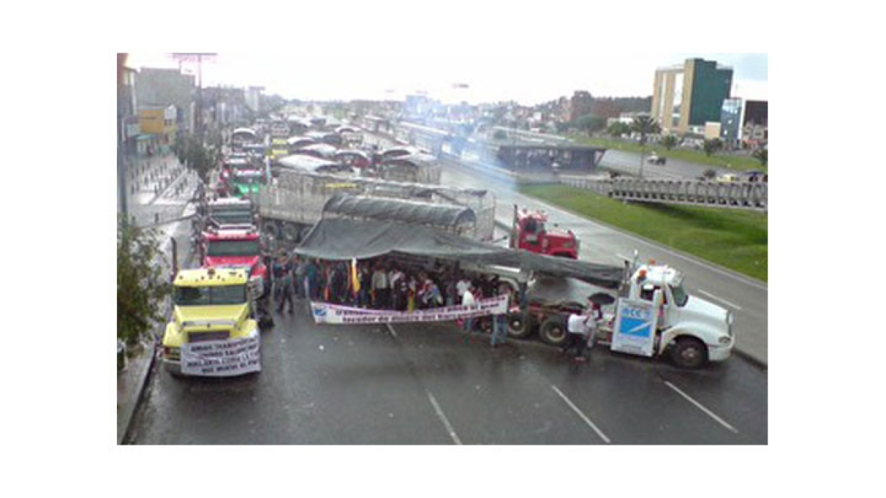 Los estudiante se han visto seriamente afectados con el paro de camioneros.|||