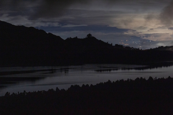 Foto reportaje: Luces que borran estrellas