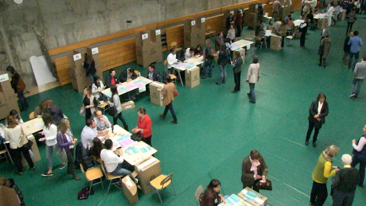 Así transcurrió la jornada de votación en el Liceo Francés