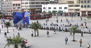 &#039;La Mariposa&#039;, escultura de Edgar Negret y referente de la zona|||