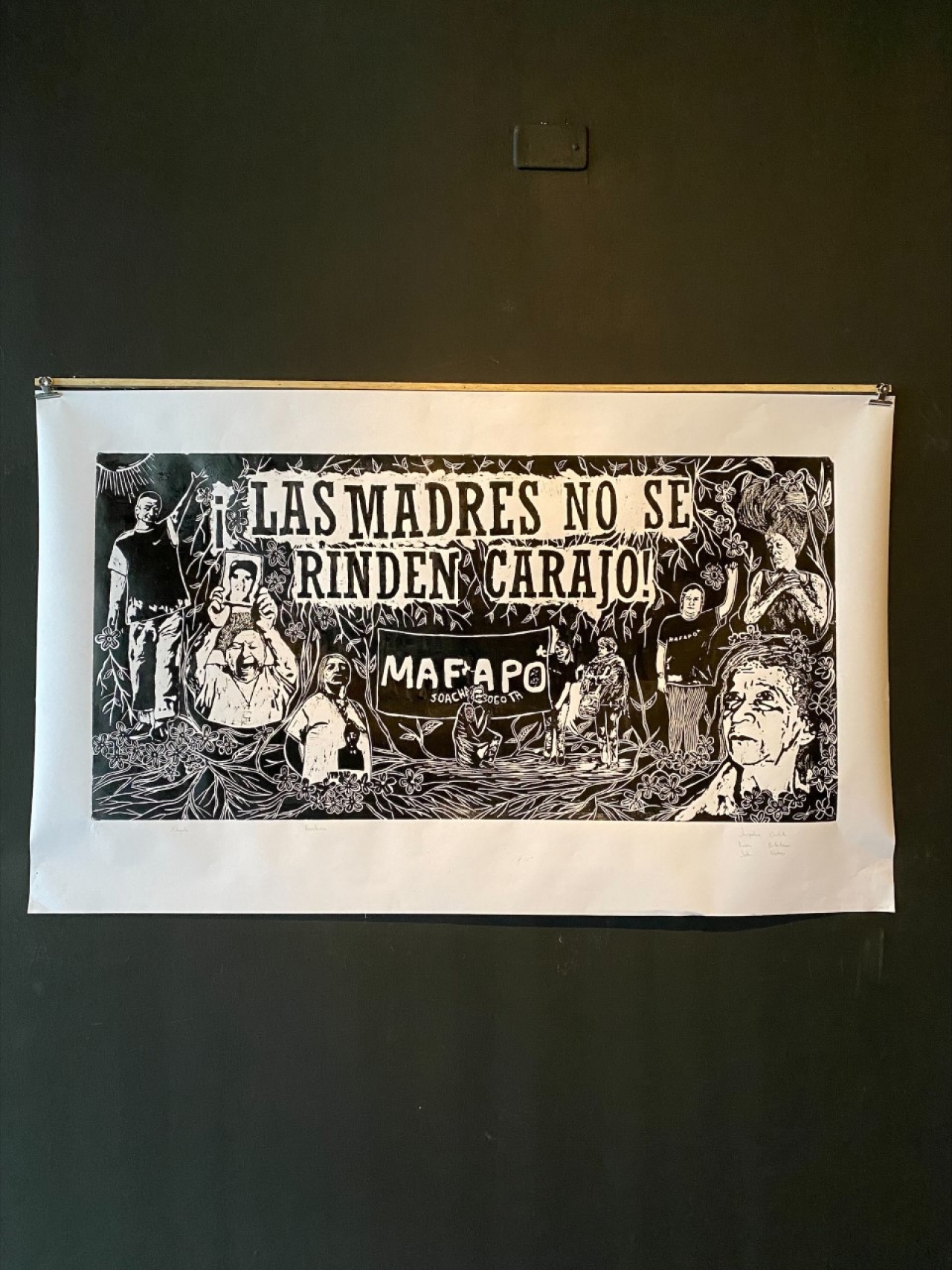 Grabando en la memoria. Resistencia, por la madre Jacqueline Castillo y los artistas Johan Moreno y Karen Ballesteros|Entrada a Espacio Odeón con las piezas de ‘Redistribución’|Jugando a la utopía, por Daniela Gómez, Violeta Martínez y Ricardo Contreras|Territorios en cuestión, por Jesús López|Entrada a Espacio Odeón con las piezas de ‘Redistribución’|||