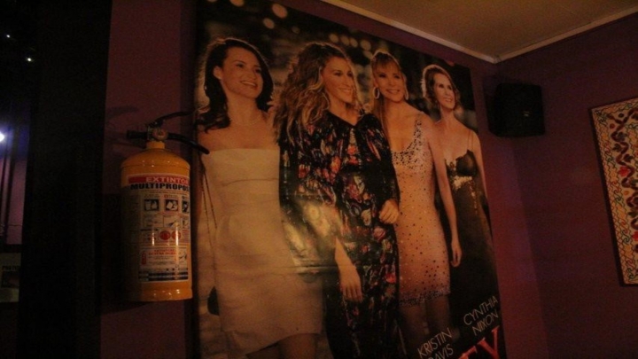 Village Caf&eacute;: el primer caf&eacute;-bar gay de Bogot&aacute; se mantiene en pie