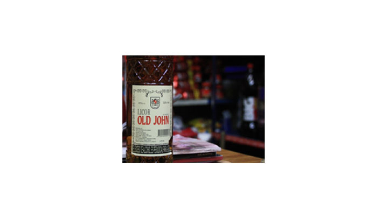 El &quot;Whisky Old John&quot; fue prohibido y sustituido por el &quot;Licor de Whisky Old John&quot;.|||