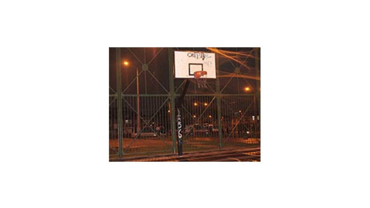 Cancha de baloncedsto en Bogotá.|||