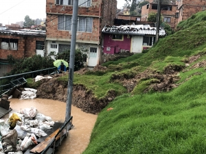 Barrio Mariscal Sucre.|En los sectores vulnerables de la ciudad aumentan las afectaciones por las lluvias.|Mapa en tiempo real Idiger|||