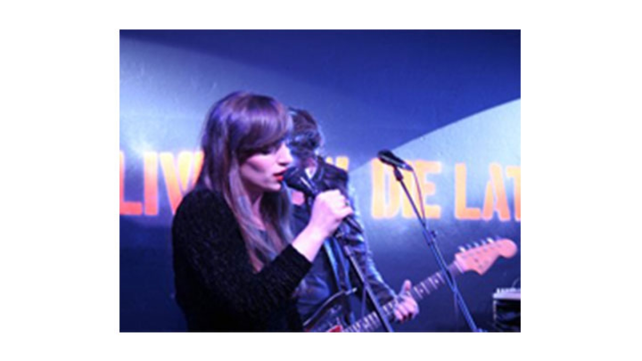 Josephine Philip, vocalista|||