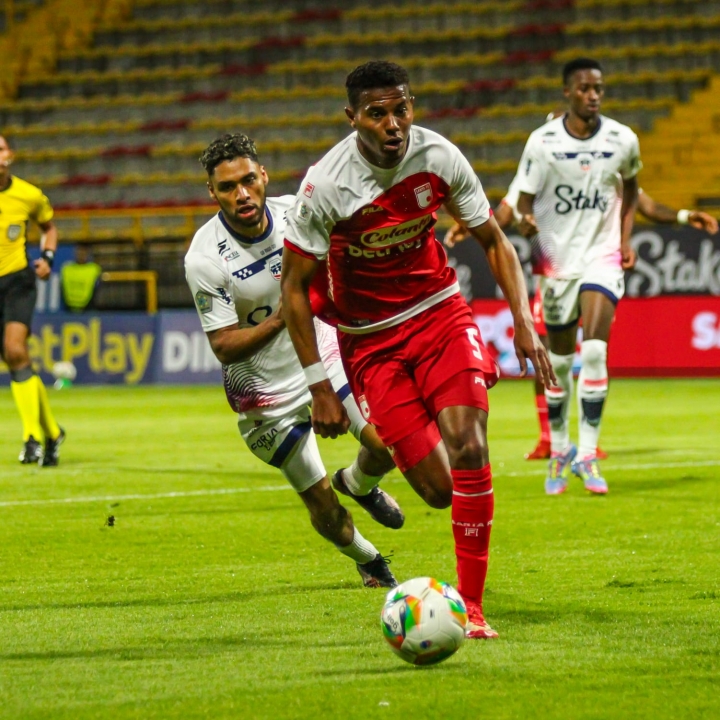 El primer Gol de Santa Fe fue en propia puerta de Emilio Aristizábal
