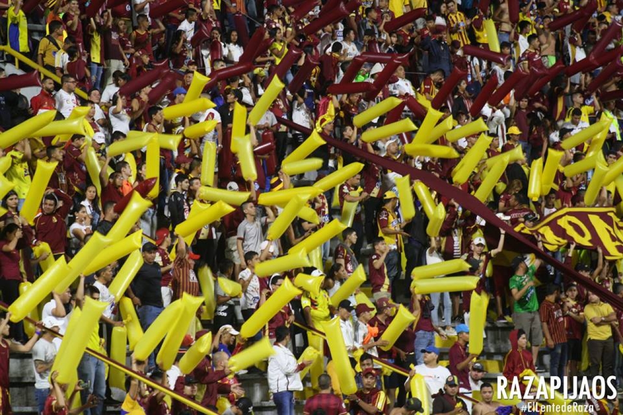 Hinchas ibaguereños vivieron en el estadio Manuel Murillo Toro el partido de Deportes Tolima contra Boca Juniors|||