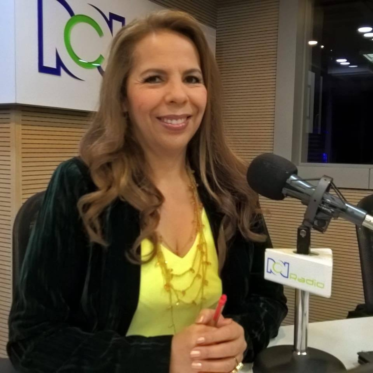 Yanelda Jaimes en RCN Radio.|||