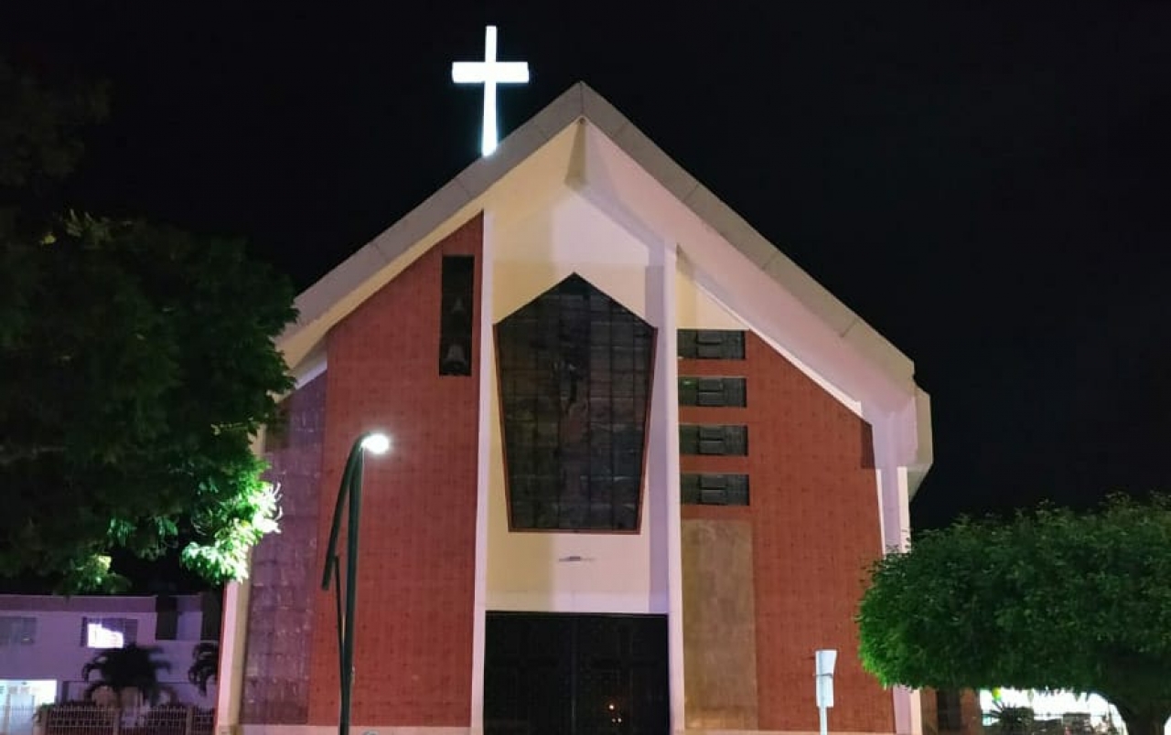 Iglesia de San Sebastián siempre ha sido un referente del pueblo. El 28 de septiembre de 2013 las personas ya no cabían dentro de ella.|||