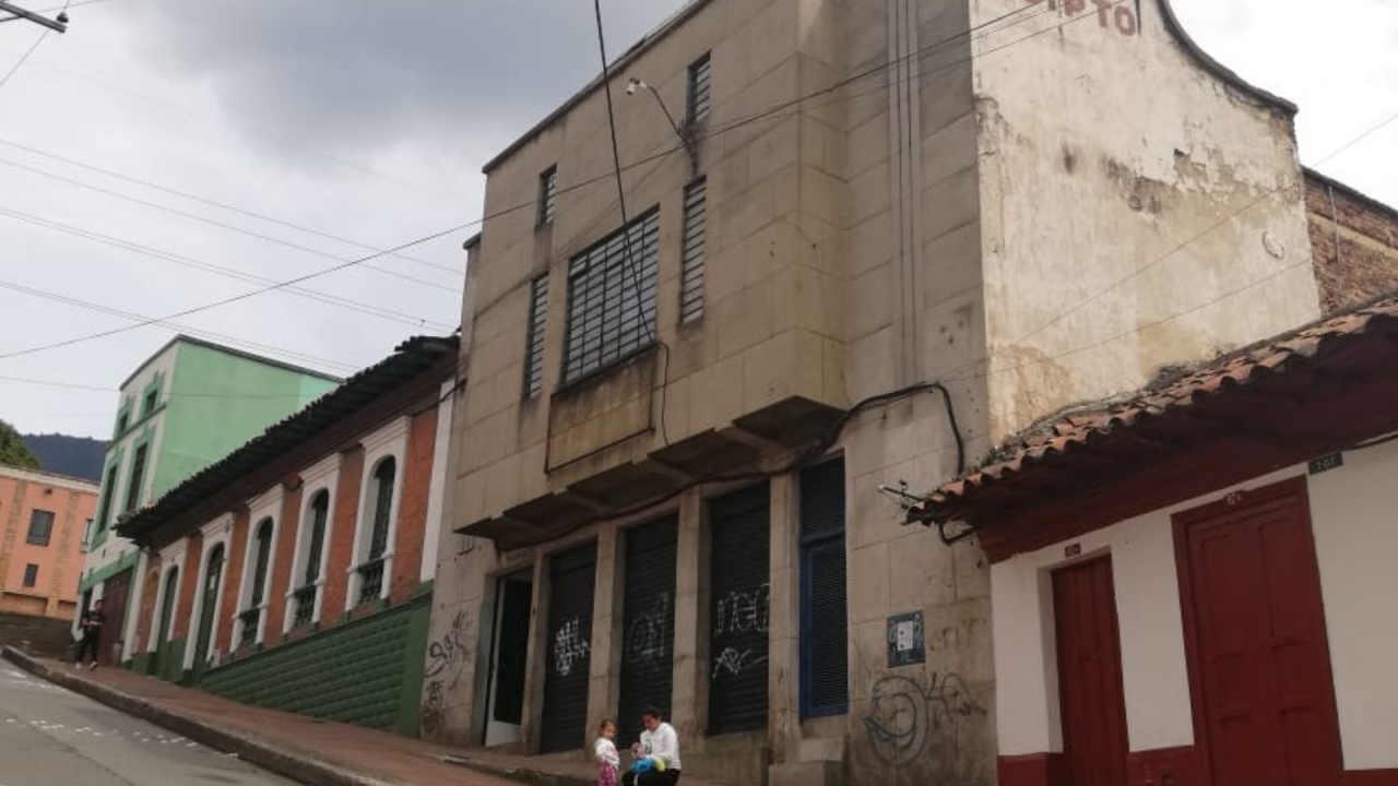 El antiguo Teatro Egipto se encuentra exactamente en la calle Décima, diagonal a la Parroquia Nuestra Señora de Egipto.|||