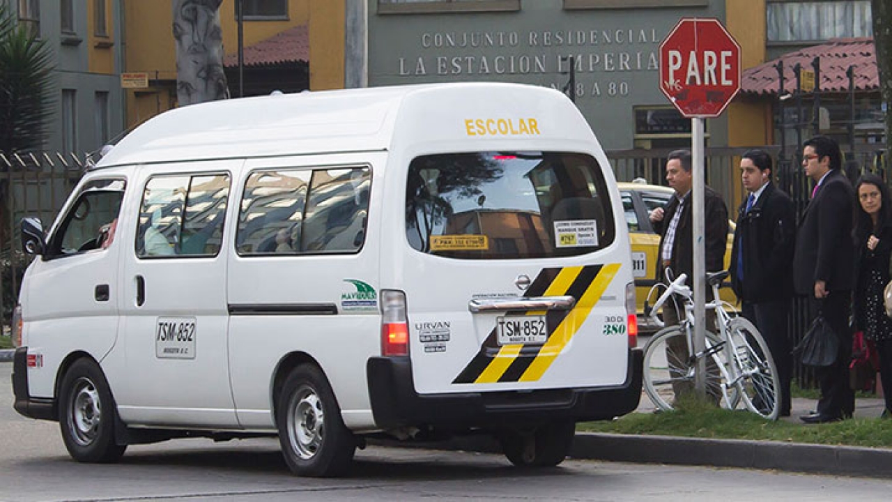 Ruta escolar que funciona como transporte informal.|||