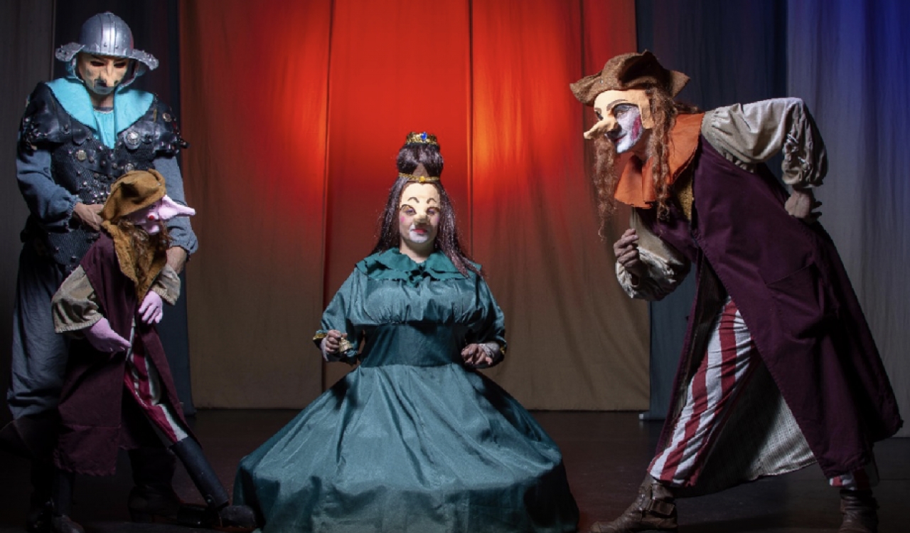 Los artistas de Teatrova en una de las funciones que llevaron al público.|||