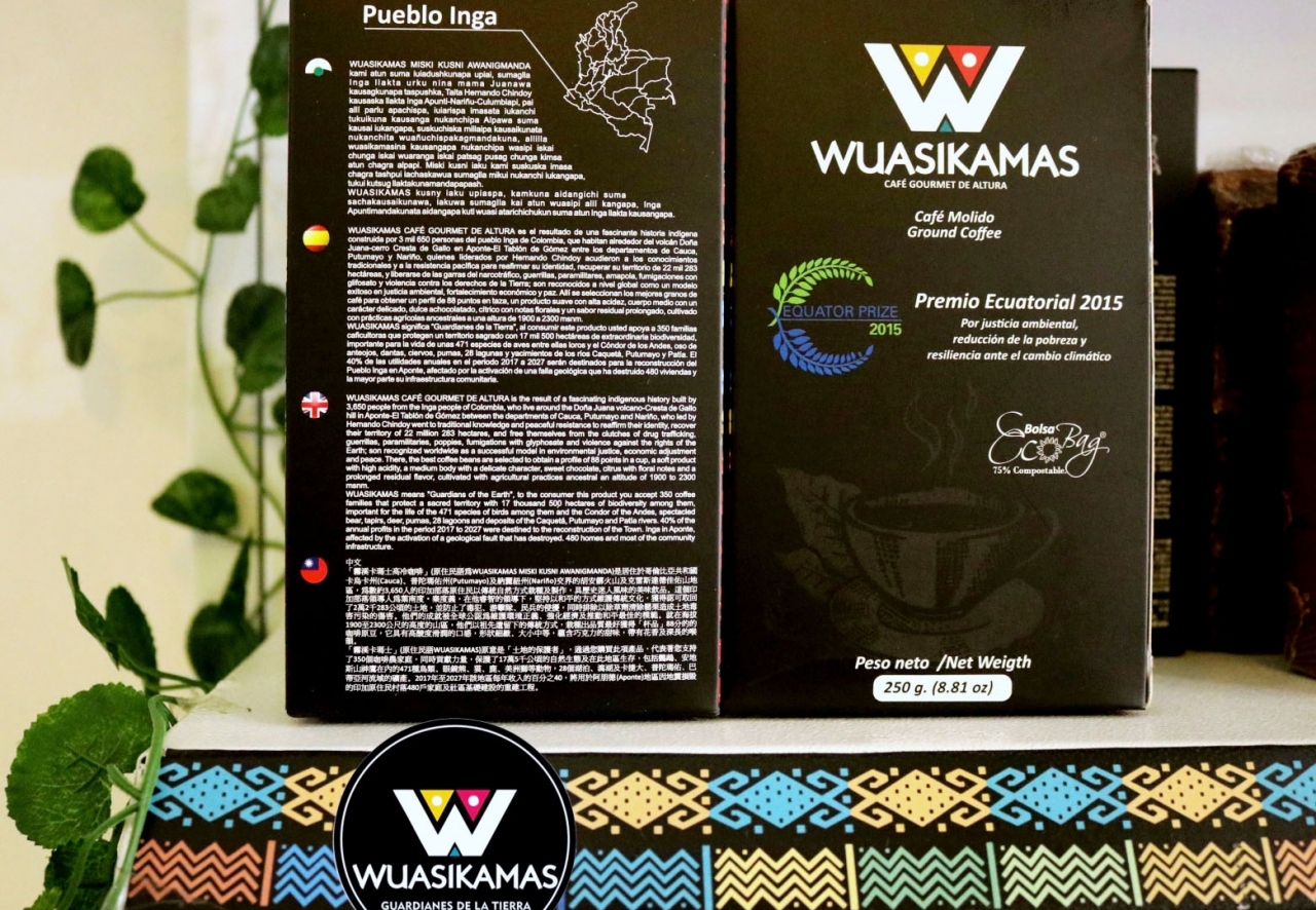 Wuasikamas, café gourmet de altura|Tienda Wuasikamas en La Candelaria, Bogotá|Historia de la sustitución de cultivos de amapola por café|Café con sabor a paz|Panela del pueblo Awá|Collares de los pueblos Inga y Eperara Siapidaara|Manillas de los pueblos Inga y Eperara Siapidaara|Mochilas del pueblo Inga|Mochilas del pueblo Inga|Cestos del pueblo Awá|||