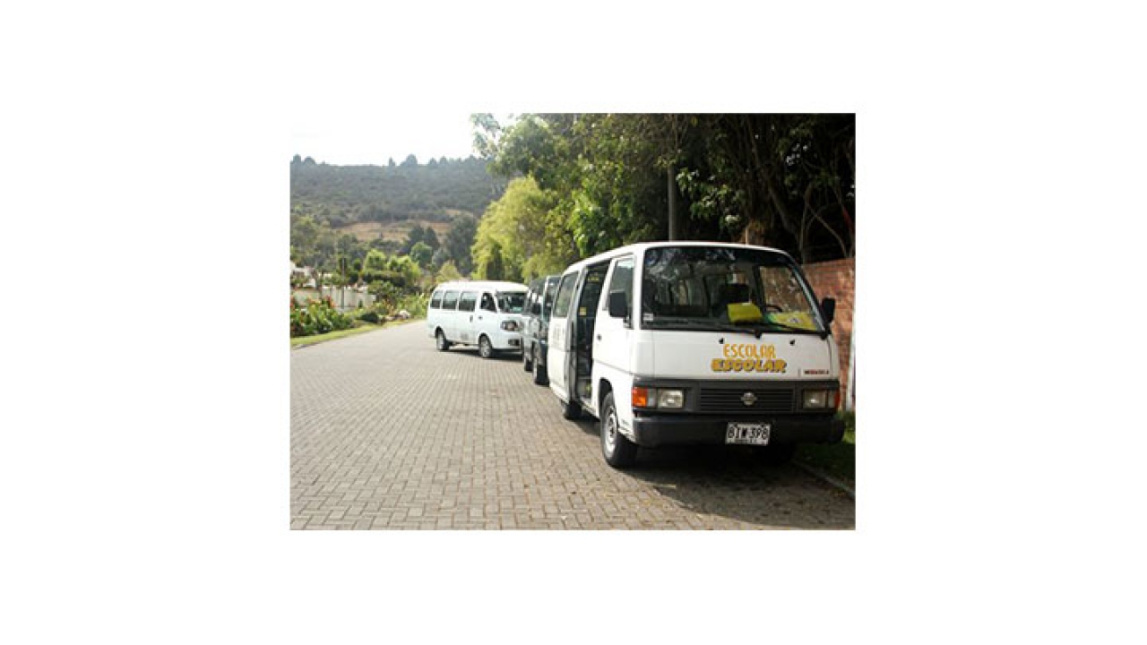 Según la Alcaldía de Bogotá 20.000 carros son de transporte escolar|||