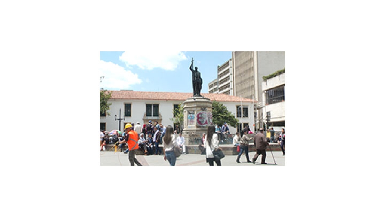 ¿Cuánto le cuesta al distrito restaurar monumentos en la ciudad?