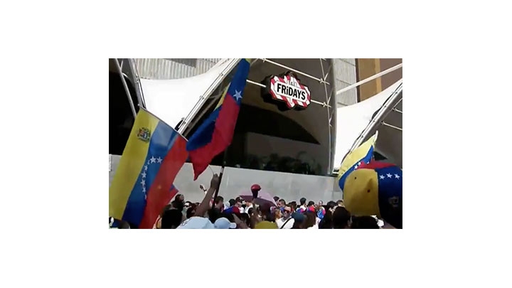 Marcha de la oposici&oacute;n en territorio venezolano.