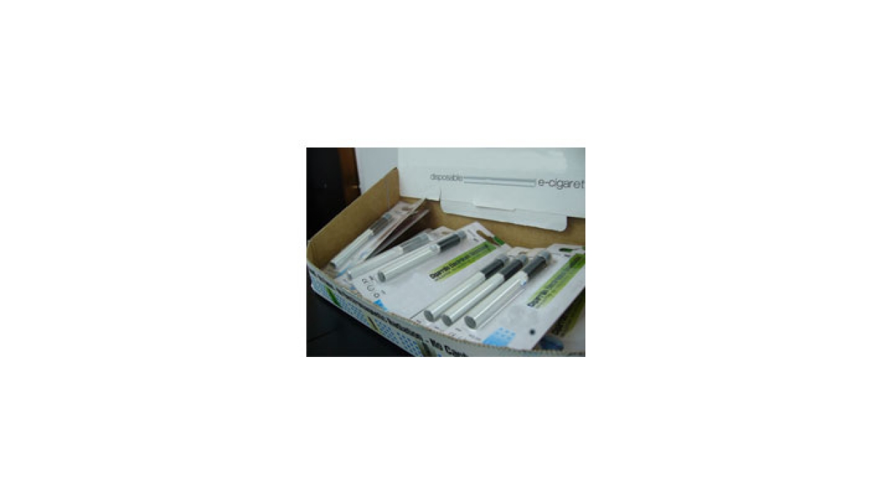 Cigarrillos electrónicos desechables que tiene un  valor $37.000|||