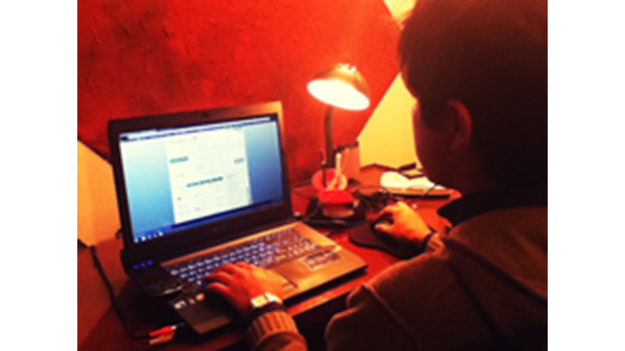 Los sitios web, principal medio para buscar empleo en universitarios