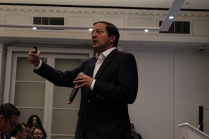 El ministro de las TIC, David Luna en la Universidad del Rosario. Foto: Luz Mariana Rojas|||