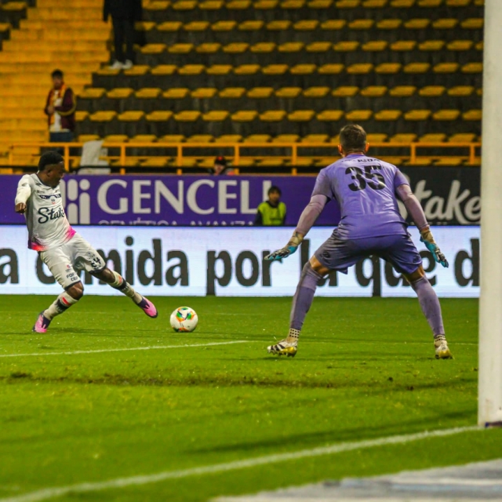 Fortaleza se acercó en los últimos minutos, sin embargo, no le alcanzó para empatar