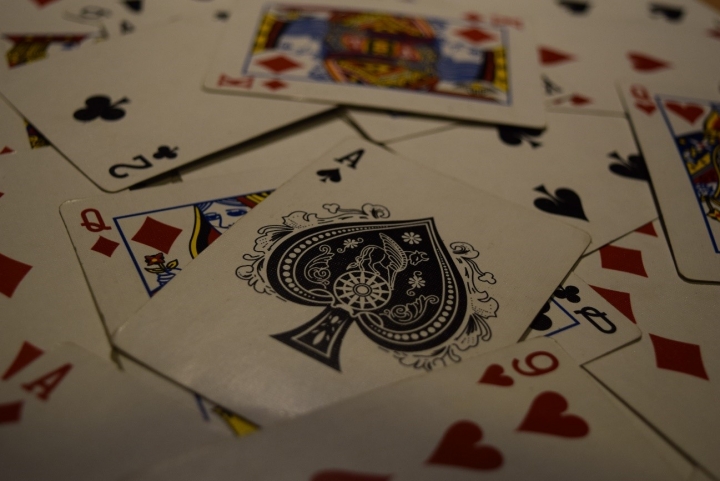 "Carta de barajas francesa con la que se juega el Bridge" Foto por: Sof&iacute;a Rojas.