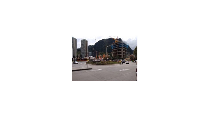 La rotonda ubicada en la calle 19 con carrera 3a, está siendo utilizada como botadero y baño público.