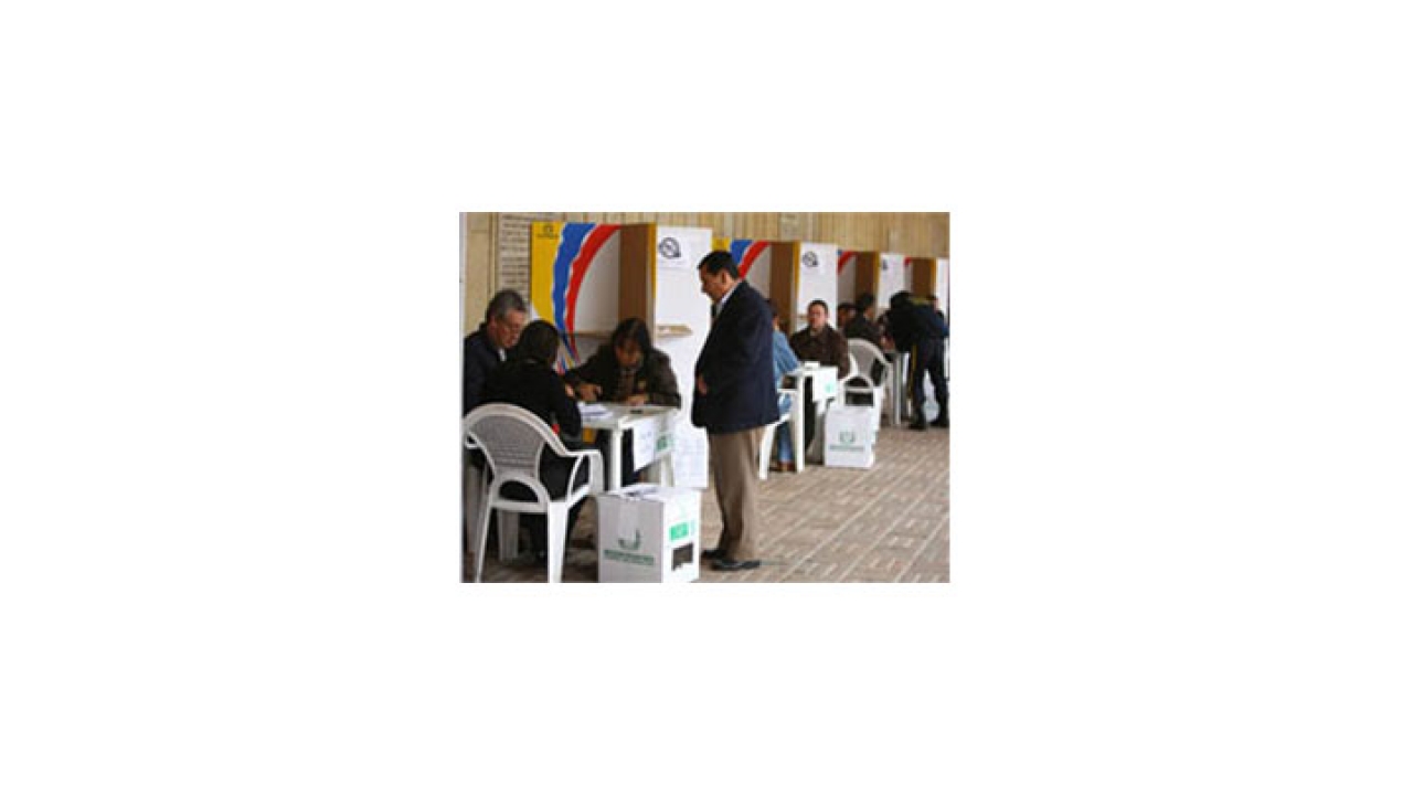 Los 489 puestos están listos para recibir a los votantes en Bogotá|||