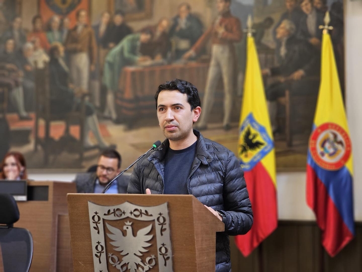 El concejal se eligi&oacute; bajo las banderas de lo que llama &lsquo;Oposici&oacute;n Ciudadana&rsquo; tras ganar fama en redes sociales por criticar la contrataci&oacute;n del Estado en el gobierno Petro