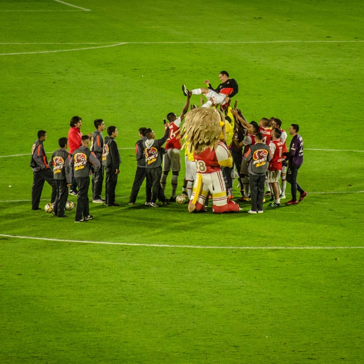 Cr&oacute;nica de una despedida