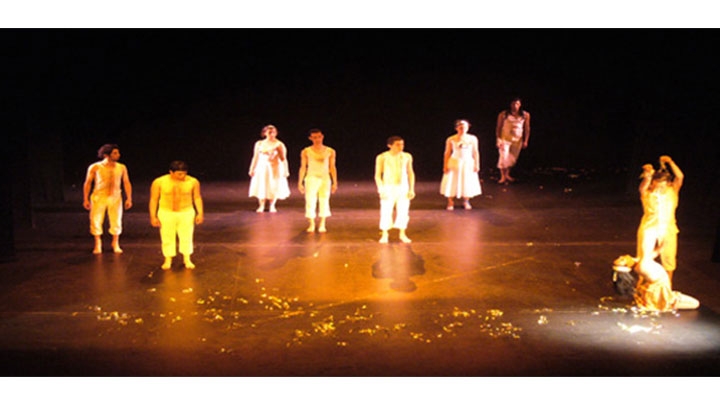 "Tierra Sagrada", danza contempor&aacute;nea exhibida en las tablas de la Alzate