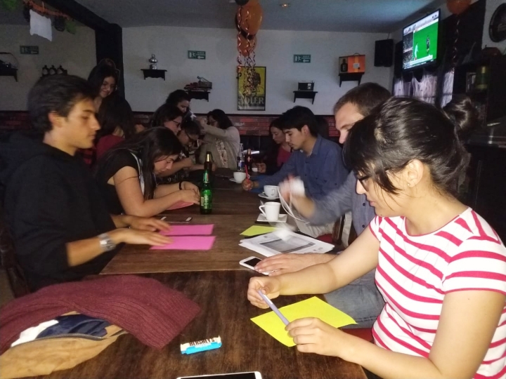 Asistentes al taller "Universidades seguras" durante las actividades de socializaci&oacute;n sobre el acoso sexual