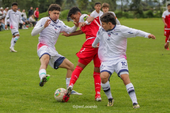 SantaFe empat&oacute; en los &uacute;ltimos minutos