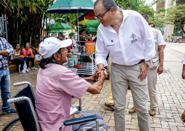 Procurador Fernando Carrillo Fl&oacute;rez