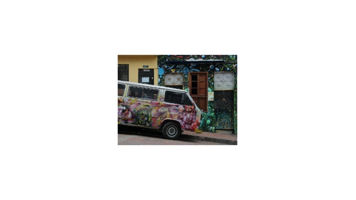 &ldquo;El nombre de Casa Locombia es porque en este pa&iacute;s estamos locos&rdquo;.