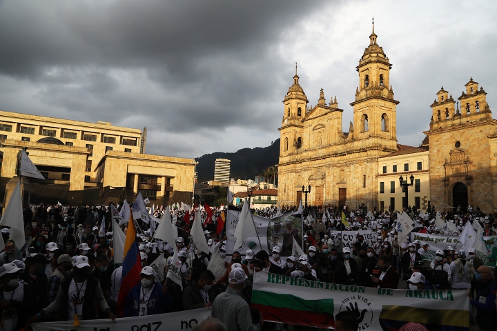 Fin de la Marchas en la Plaza Sim&oacute;n Bol&iacute;var