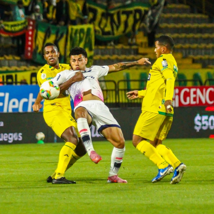 Fortaleza aunque se acerc&oacute; varias veces al arco rival, Aldair Quintana guardameta leopardo impidi&oacute; que la pelota entrara al fondo de la red.
