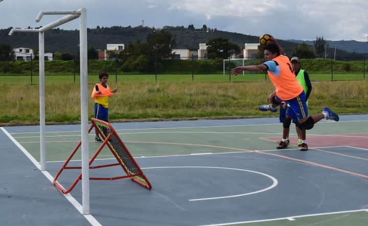 Remate de David Rodr&iacute;guez en el Deporte de la Paz