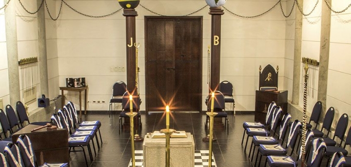 Gran logia occidental colombiana, sal&oacute;n de rituales. Foto por el gran maestro mas&oacute;n Ricardo Rojas Espinoza