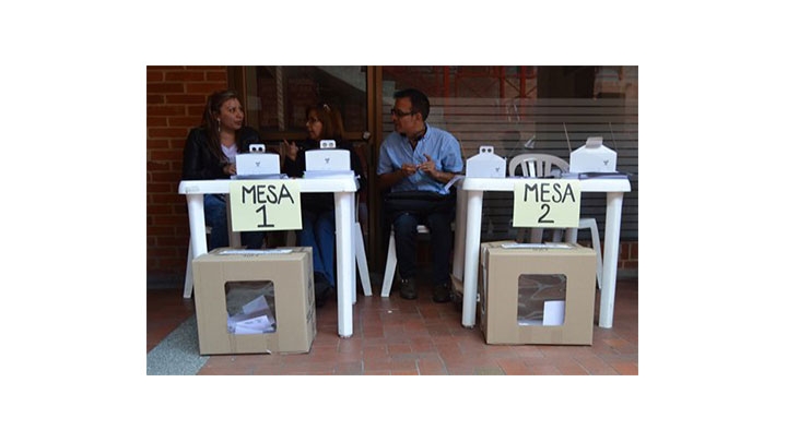 Mesas de votaci&oacute;n para elecci&oacute;n de Jueces y Juezas de Paz y Reconciliaci&oacute;n en UPZ Mazur&eacute;n.