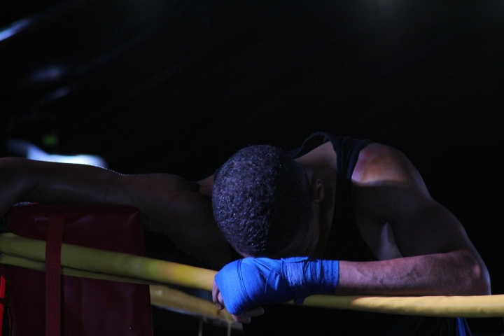 Pelea entre Ingrit Valencia y Deisi Murillo. Foto: Santiago Luque P&eacute;rez