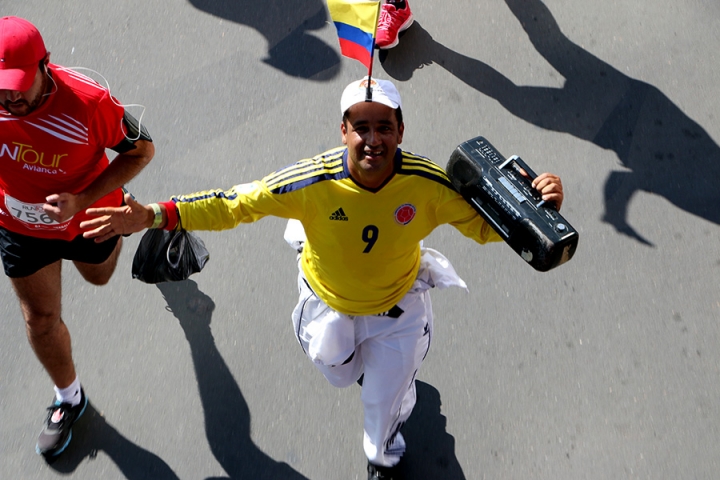 'Radioloco' se hizo presente y pos&oacute; con alegr&iacute;a frente a los lentes que tuvo cerca.