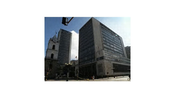 Una de las alternativas que se estudian es remodelar el edificio reduciendo su n&uacute;mero de pisos.