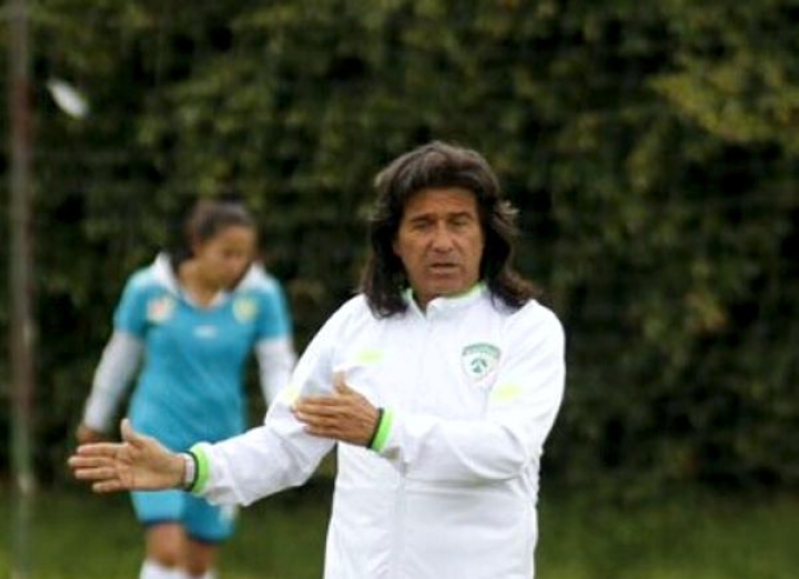 &Aacute;lvaro Duarte, ex jugador de f&uacute;tbol profesional colombiano, ahora entrenador.