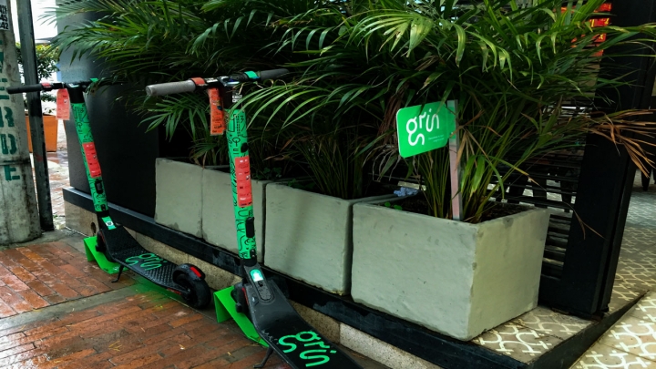 Patinetas el&eacute;ctricas, una opci&oacute;n para evitar el tranc&oacute;n capitalino