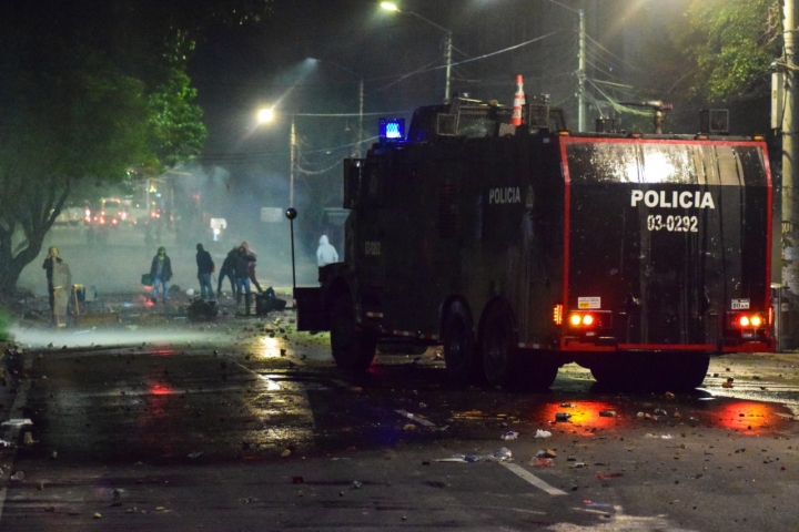 Los estudiantes se refugiaron en la sede central de la pedag&oacute;gica en la calle 72.