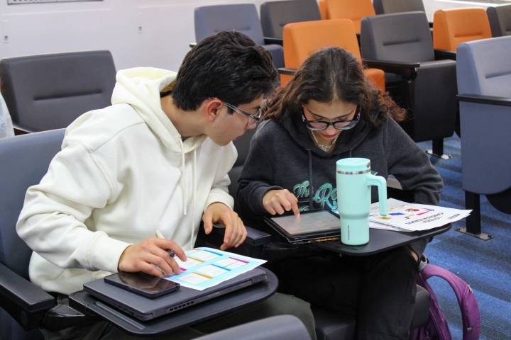 Durante el evento, se realizó una lotería para promover la página &quot;Candidateados&quot; en donde se pueden conocer los candidatos y sus propuestas para los consejos de juventud 2025